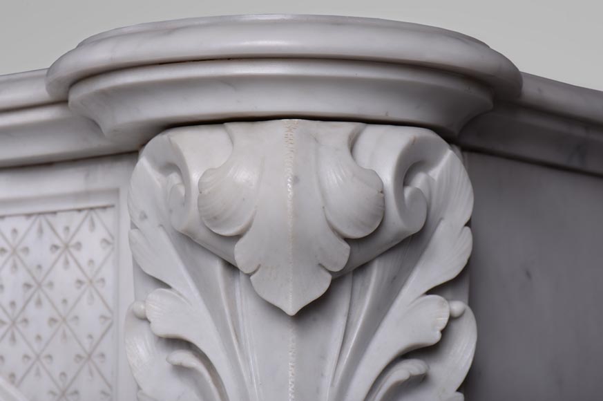 Belle cheminée de style Louis XV opulente en marbre Blanc de Carrare-10