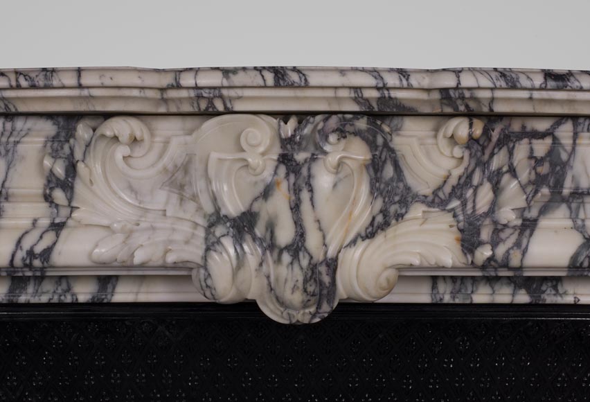Cheminée ancienne de style Régence, en marbre Panazeau-1