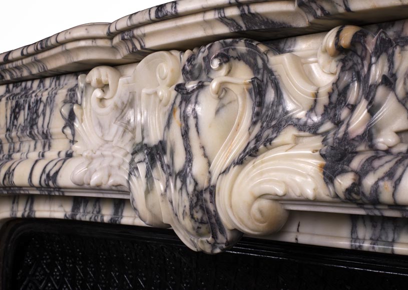 Cheminée ancienne de style Régence, en marbre Panazeau-2