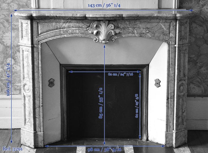 Cheminée ancienne de style Louis XV en mabre Breccia Nuvolata avec sa coquille en marbre de Carrare-8