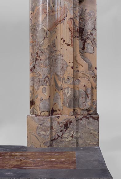 Cheminée ancienne de style Louis XIV en marbre Sarrancolin Ilhet et sa belle dalle foyère -7