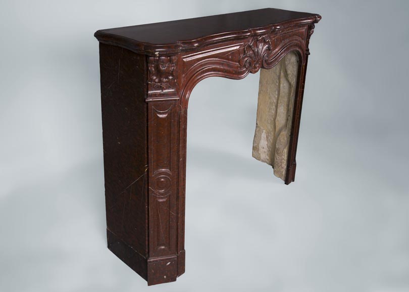 Cheminée Louis XV Marbre Rouge Royal - Trois Coquilles - XIXe Siècle