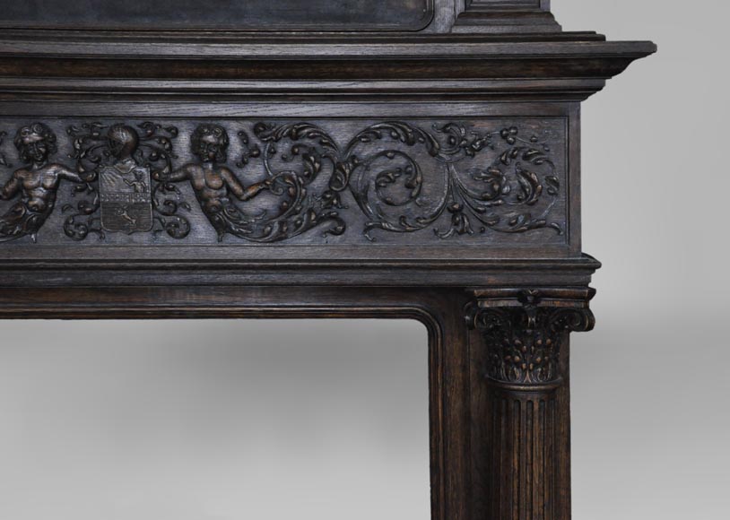 Cheminée ancienne de style Néo-Renaissance en chêne avec une peinture représentant deux putti-9