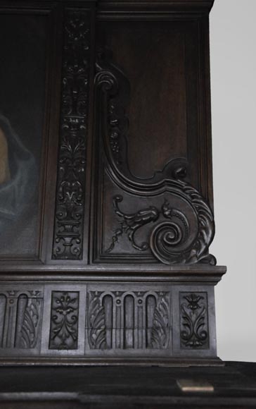 Cheminée ancienne de style Néo-Renaissance en chêne avec un portrait de femme-3