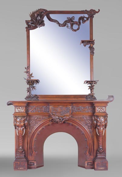 Maison des Bambous Alfred PERRET et Ernest VIBERT (attribué à), Importante Cheminée Japonisante et son trumeau, en sycomore, à décor de têtes d'éléphants et de dragons-0