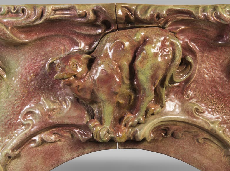 Rare cheminée Art Nouveau au chat en grès émaillé-4
