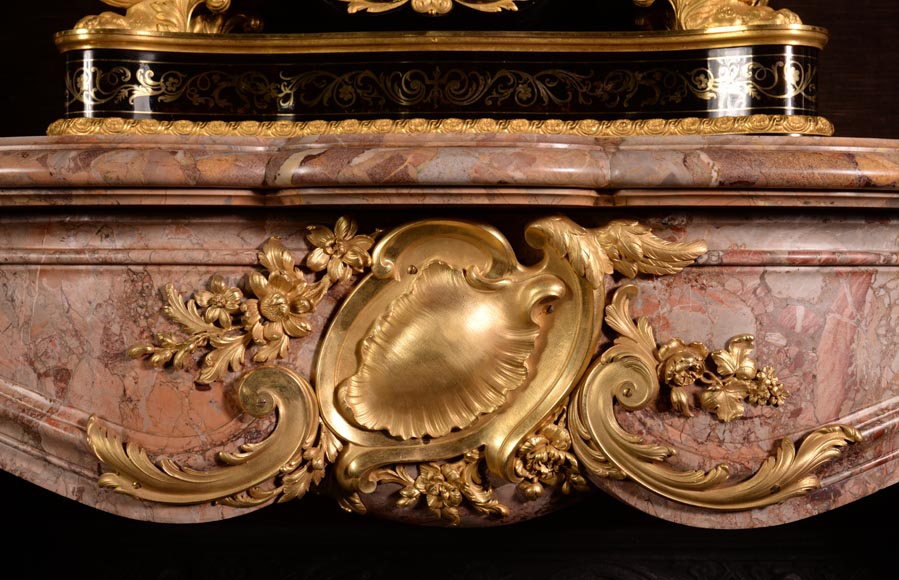 Exceptionnelle cheminée réalisée par Alfred Emmanuel Beurdeley pour Cornelius II Vanderbilt, 1893-4