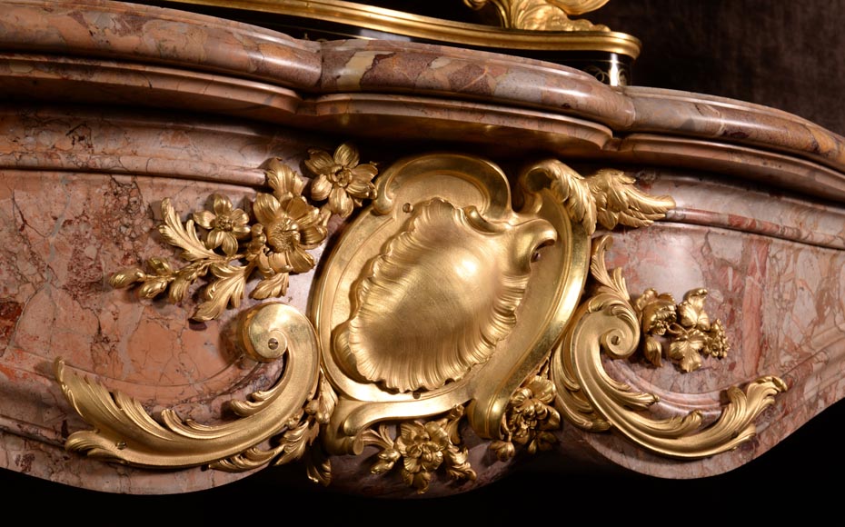 Exceptionnelle cheminée réalisée par Alfred Emmanuel Beurdeley pour Cornelius II Vanderbilt, 1893-5