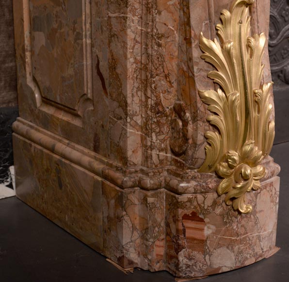 Exceptionnelle cheminée réalisée par Alfred Emmanuel Beurdeley pour Cornelius II Vanderbilt, 1893-12