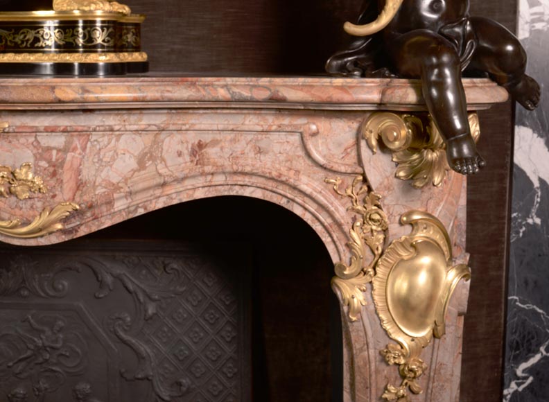 Exceptionnelle cheminée réalisée par Alfred Emmanuel Beurdeley pour Cornelius II Vanderbilt, 1893-14