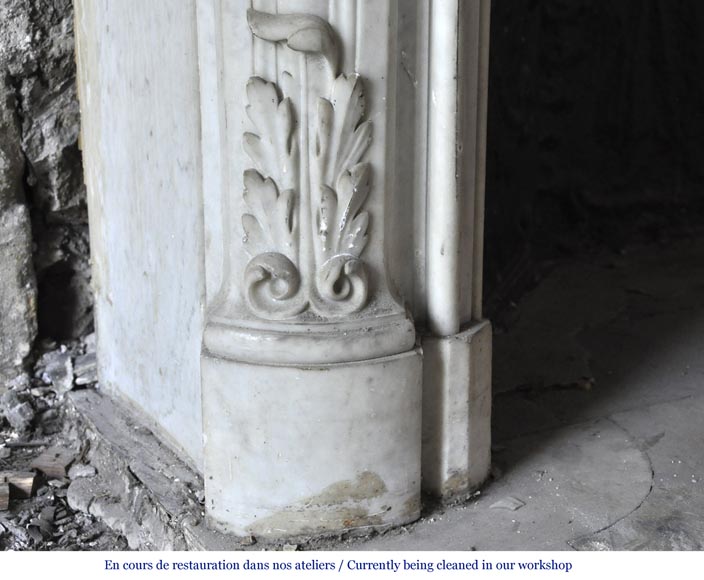 Cheminée ancienne de style Louis XV, en marbre de Carrare, ornée d'une belle coquille-7