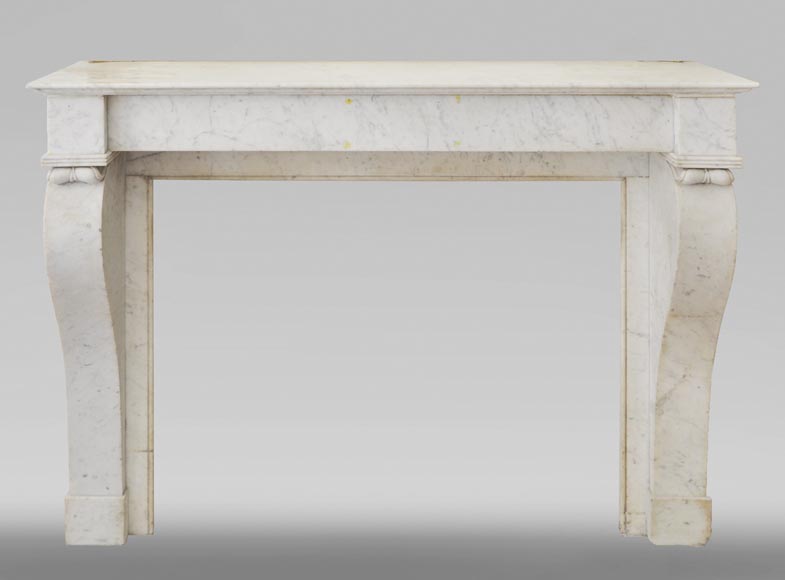 Cheminée ancienne de style Restauration, en marbre de Carrare-0