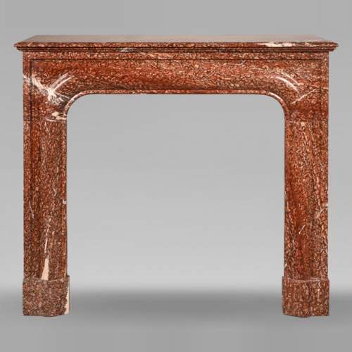 Cheminée de style Louis XIV en marbre Campan rouge