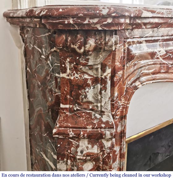 Cheminée ancienne de style Louis XV, Pompadour en marbre Rouge Royal-3