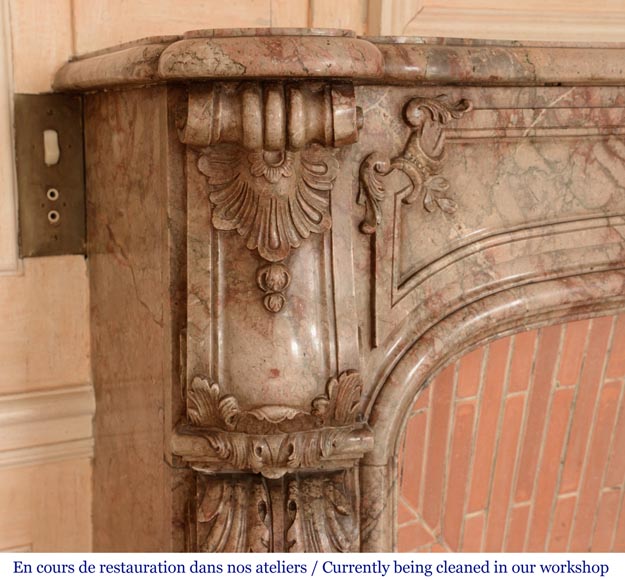 Cheminée ancienne de style Régence richement sculptée, en marbre Escalette-6