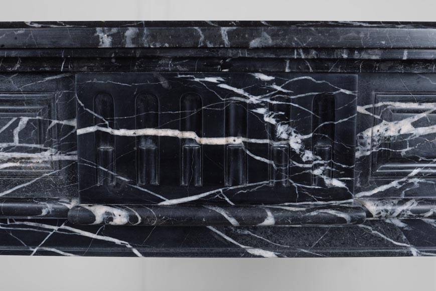 Cheminée de style Louis XVI en marbre noir Marquina-1