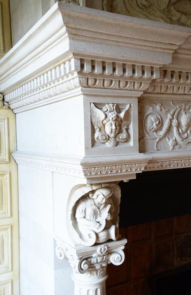 Cheminée en pierre monumentale de style Néo-Renaissance, aux armes du comte de Horn, vers 1905-4