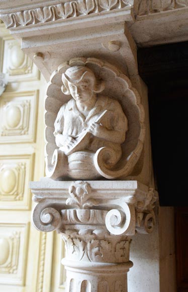 Cheminée en pierre monumentale de style Néo-Renaissance, aux armes du comte de Horn, vers 1905-5