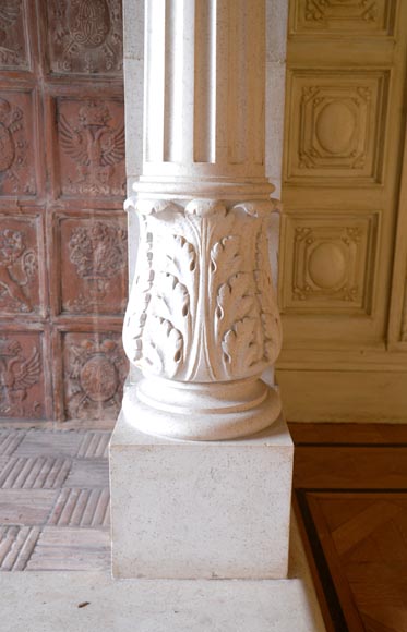 Cheminée en pierre monumentale de style Néo-Renaissance, aux armes du comte de Horn, vers 1905-10
