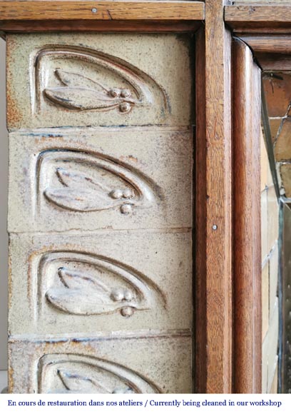 Gentil & Bourdet (attribué à), cheminée ancienne Art Nouveau en chêne et grès-5