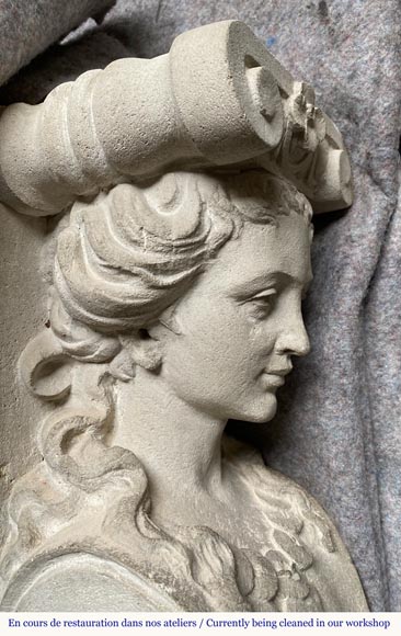 Cheminée en pierre sculptée de style Néo-Renaissance, XIXe siècle-4