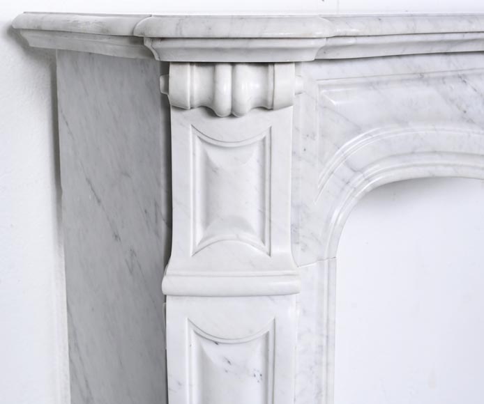 Grande cheminée de style Louis XV modèle Pompadour, en marbre de Carrare Grande cheminée de style Louis XV modèle Pompadour, en marbre de Carrare-3