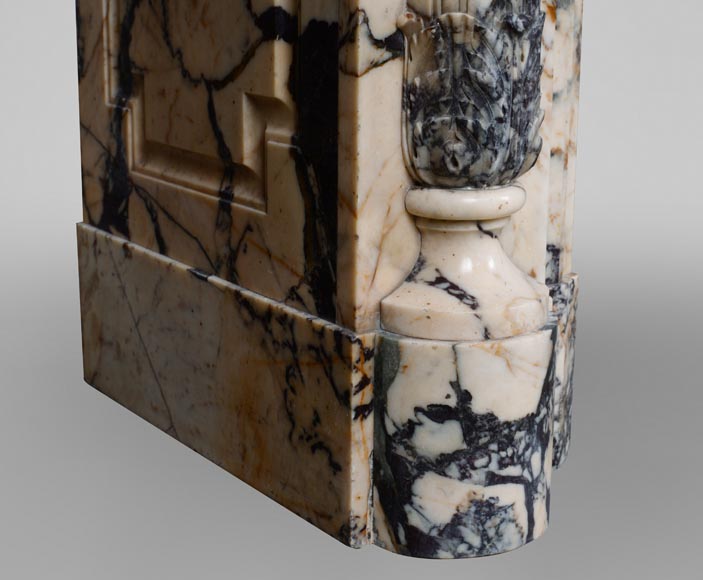 Belle cheminée de style Louis XVI à demie colonne en marbre Panazeau-6