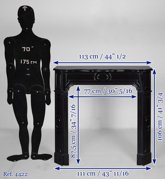 Cheminée modèle Pompadour en marbre Noir fin de Belgique-9