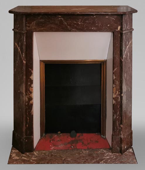 Petite cheminée de style Louis XVI simple en marbre Rouge du Nord-0