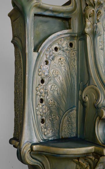 Rare cheminée Art Nouveau en céramique émaillée, vers 1900-6