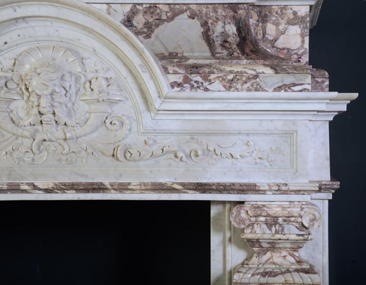 Importante cheminée de style Néo-Renaissance en marbre de Carrare, Fleur de Pêcher et Rouge Griotte-10