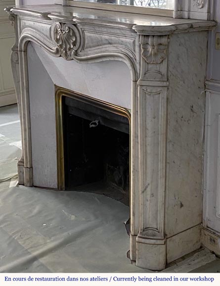 Belle cheminée de style Louis XV en marbre de Carrare veiné-4