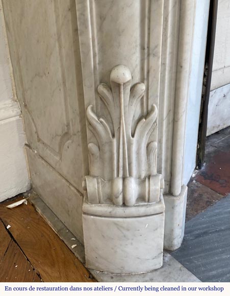 Belle cheminée de style Louis XV en marbre de Carrare au riche décor-4