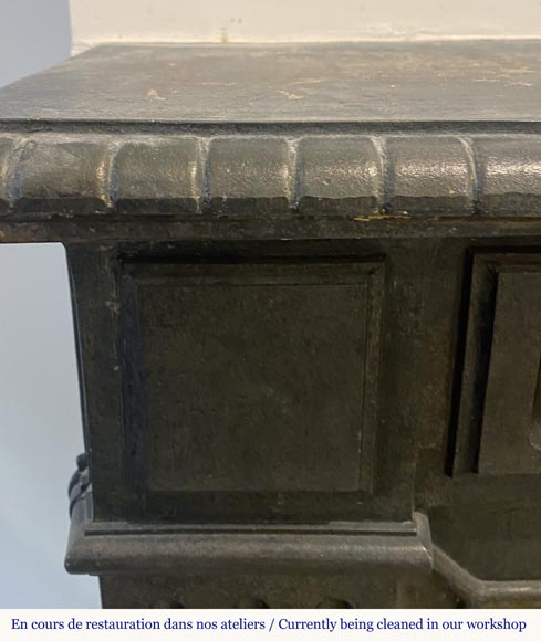 Petite cheminée de style Louis XVI en fonte-2
