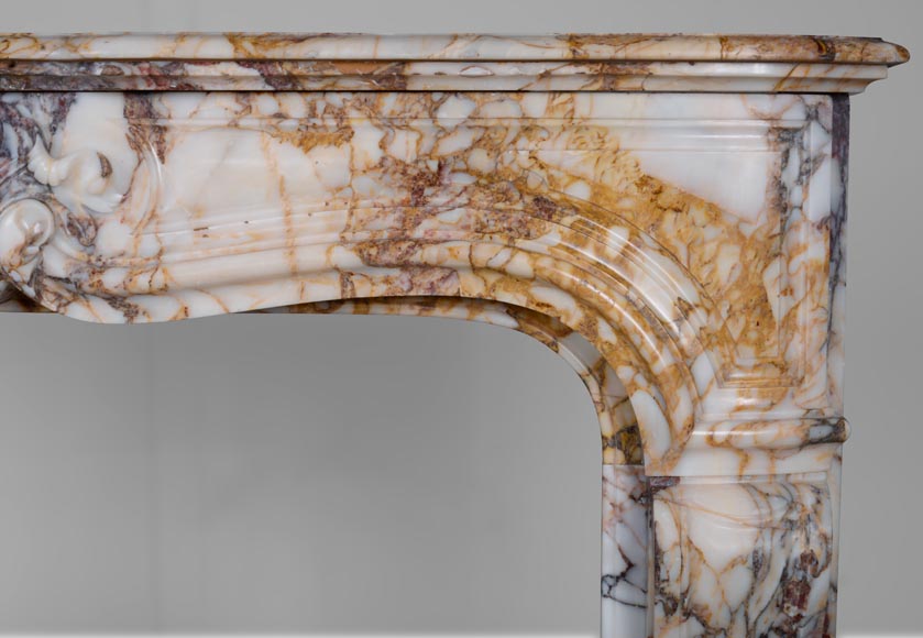 Cheminée de style Louis XV en marbre Escalettes Alpha-7