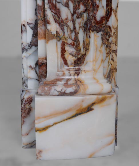 Cheminée de style Louis XV en marbre Escalettes Alpha-8
