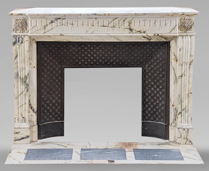 Cheminée de style Louis XVI à rudentures en marbre Paonazzo-0