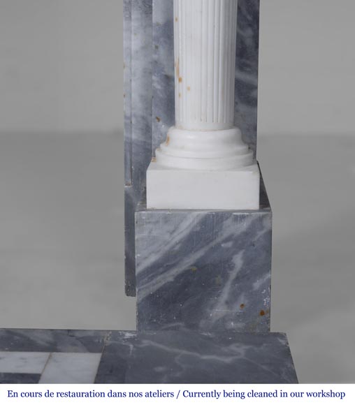 Cheminée de style restauration à colonnes détachées-8