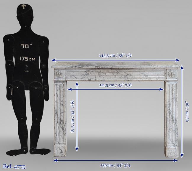 Cheminée ancienne d'époque Louis XVI en marbre veiné-9