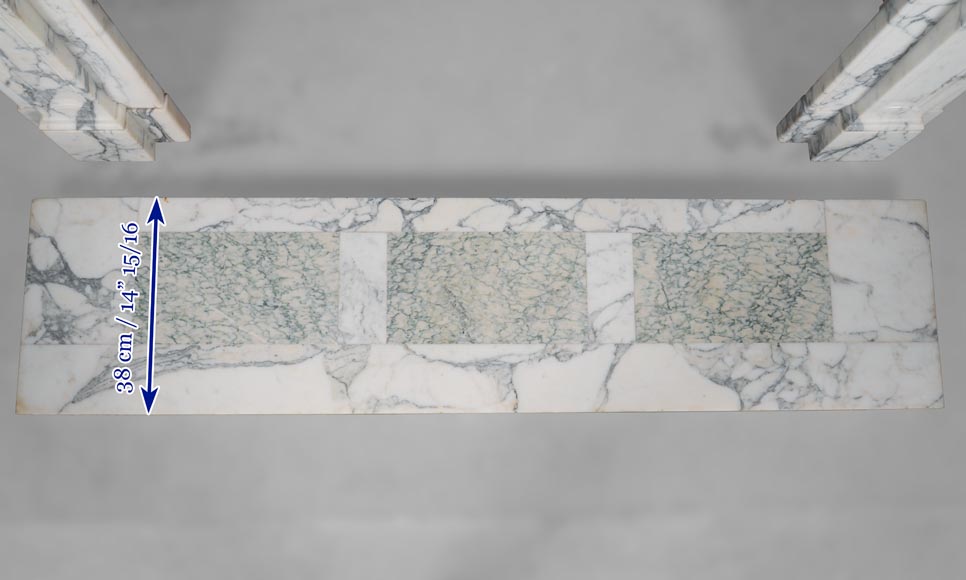 Belle Cheminée de style Régence à palmette en marbre Arabescato-11