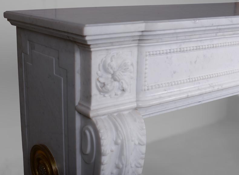 Cheminée de style Louis XVI en marbre de Carrare-4