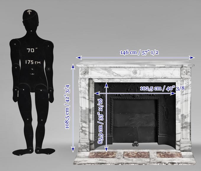 Cheminée de style Louis XVI décorée d'un tournesol, en marbre Arabescato Cheminée de style Louis XVI décorée d'un tournesol, en marbre Arabescato-10