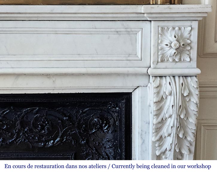 Cheminée de style Louis XVI en marbre de Carrare-6