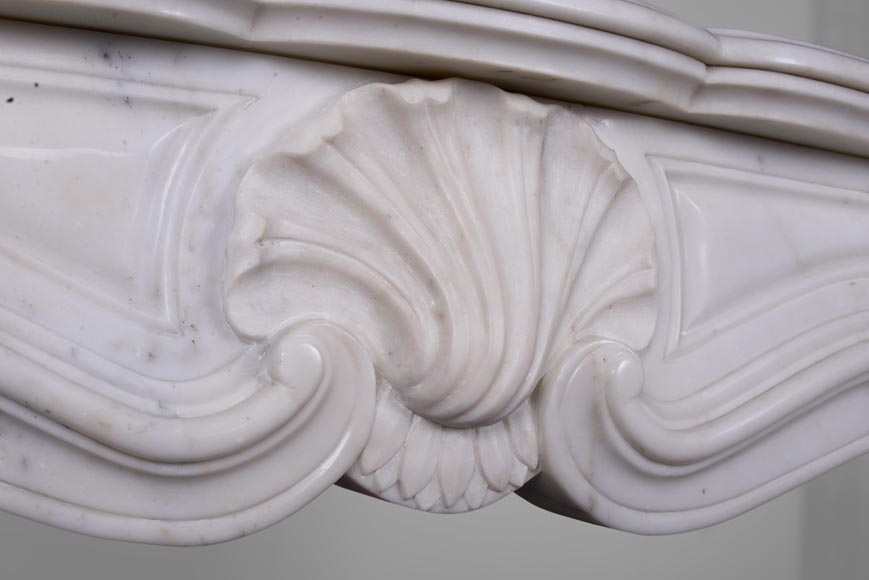 Cheminée de style Louis XV en marbre de Carrare-2