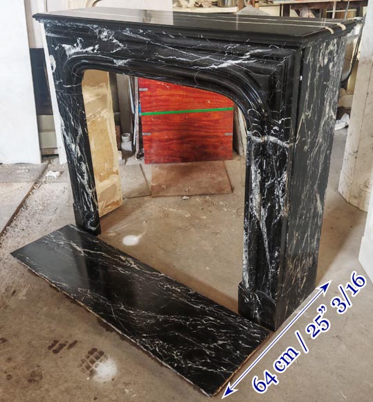 Cheminée boudin de style Louis XIV en marbre noir marquina-5