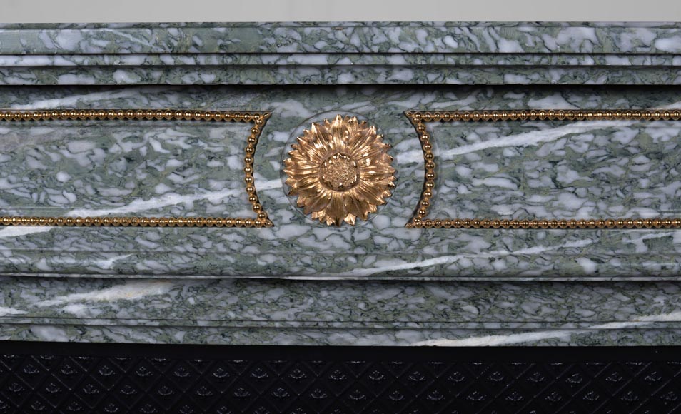 Cheminée de style Louis XVI en marbre vert d’Estours-1