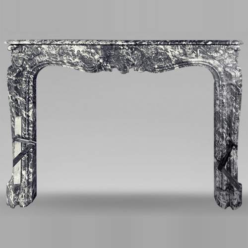 Belle cheminée d'époque Louis XV en marbre Gris Sainte Anne