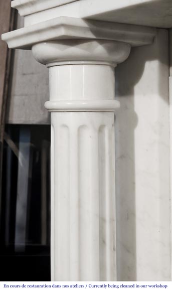 Cheminée de style Louis XVI en marbre de Carrare, à colonnes détachées Cheminée de style Louis XVI en marbre de Carrare, à colonnes détachées-4