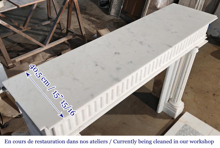 Cheminée de style Louis XVI en marbre de Carrare, à colonnes détachées Cheminée de style Louis XVI en marbre de Carrare, à colonnes détachées-10