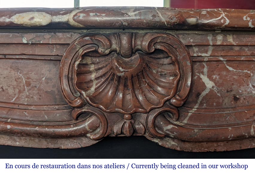 Cheminée d'époque Louis XV en marbre Rouge du Nord-1